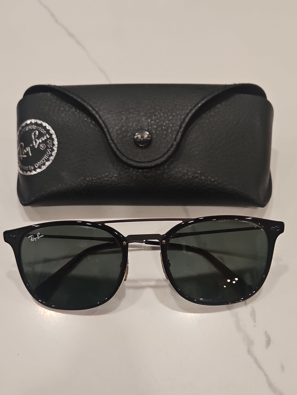 Ray-Ban Ladies Black Frame with Green Lenses Sunglasses